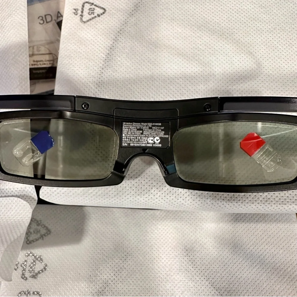 New In Box (4) Samsung Smart TV SSG-5100GB 3D Active Glasses